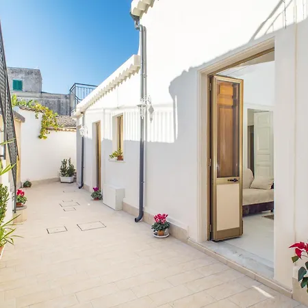 Alba 1 Apartment